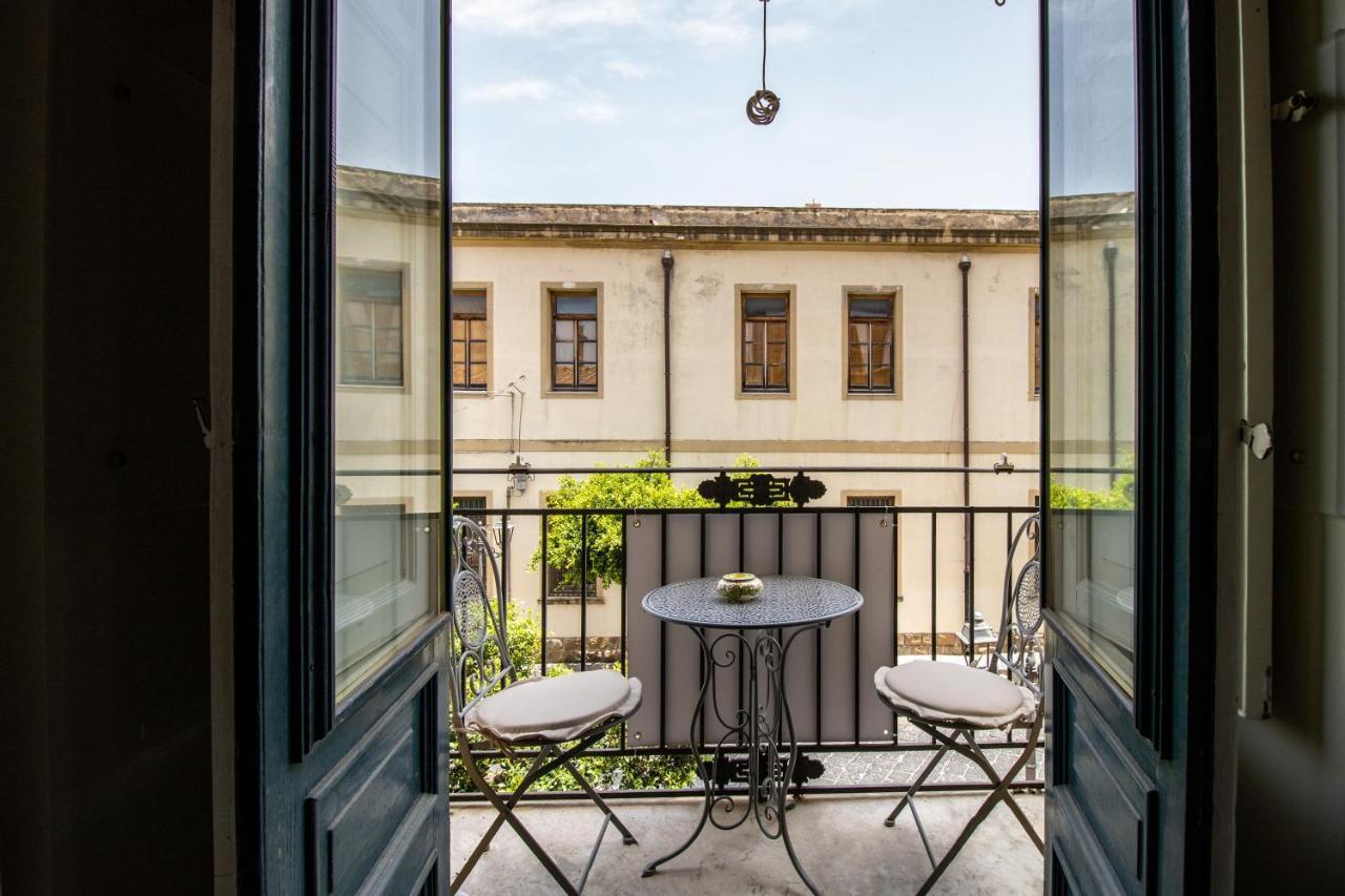 The Palace B&B And Apartments Santo Stefano di Camastra Eksteriør bilde