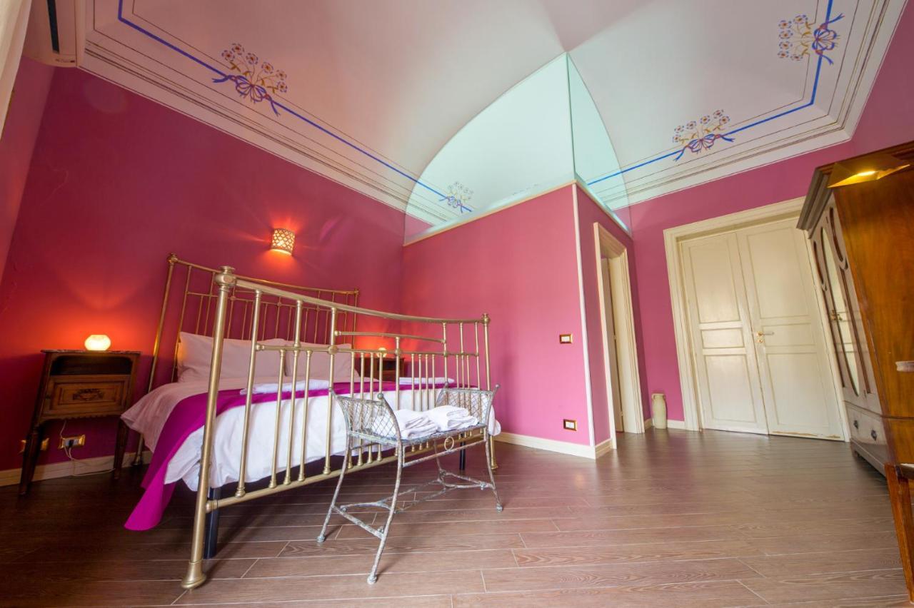 The Palace B&B And Apartments Santo Stefano di Camastra Eksteriør bilde