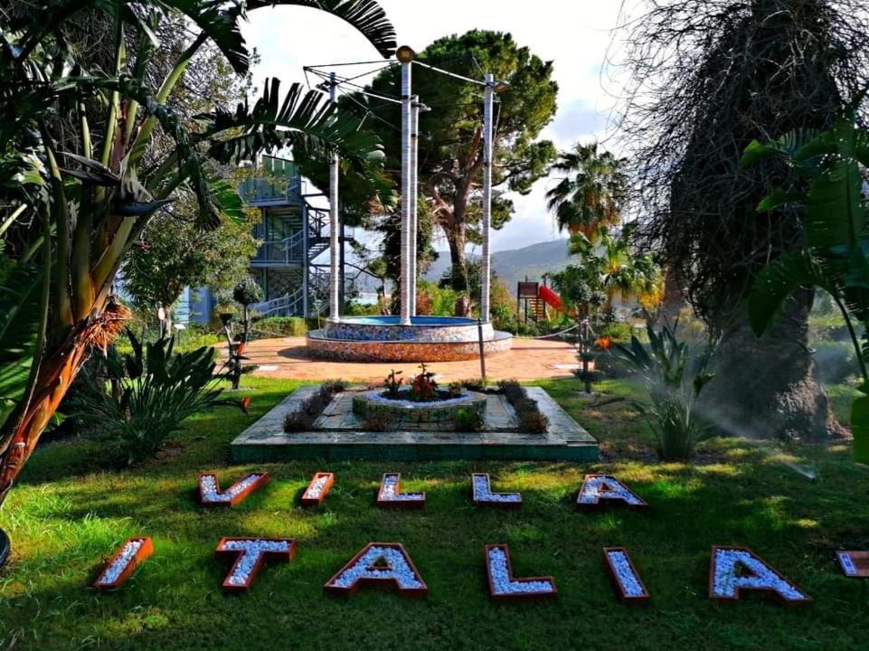 The Palace B&B And Apartments Santo Stefano di Camastra Eksteriør bilde