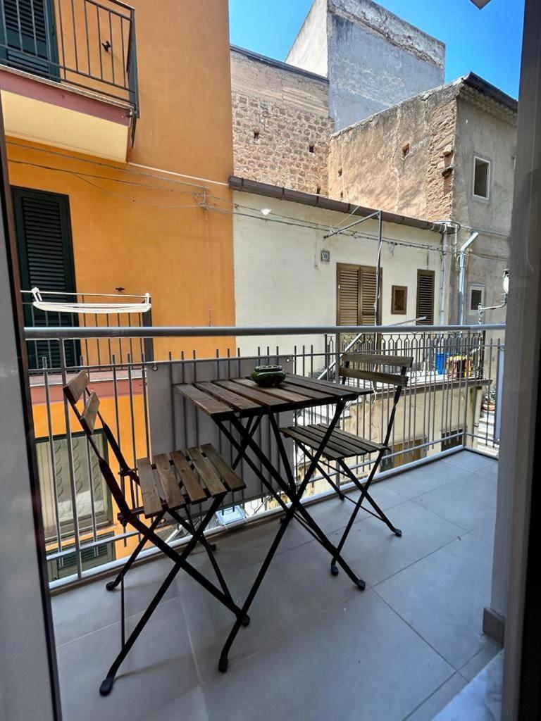 The Palace B&B And Apartments Santo Stefano di Camastra Eksteriør bilde