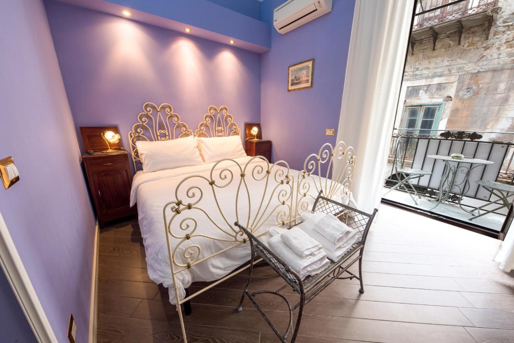 The Palace B&B And Apartments Santo Stefano di Camastra Rom bilde