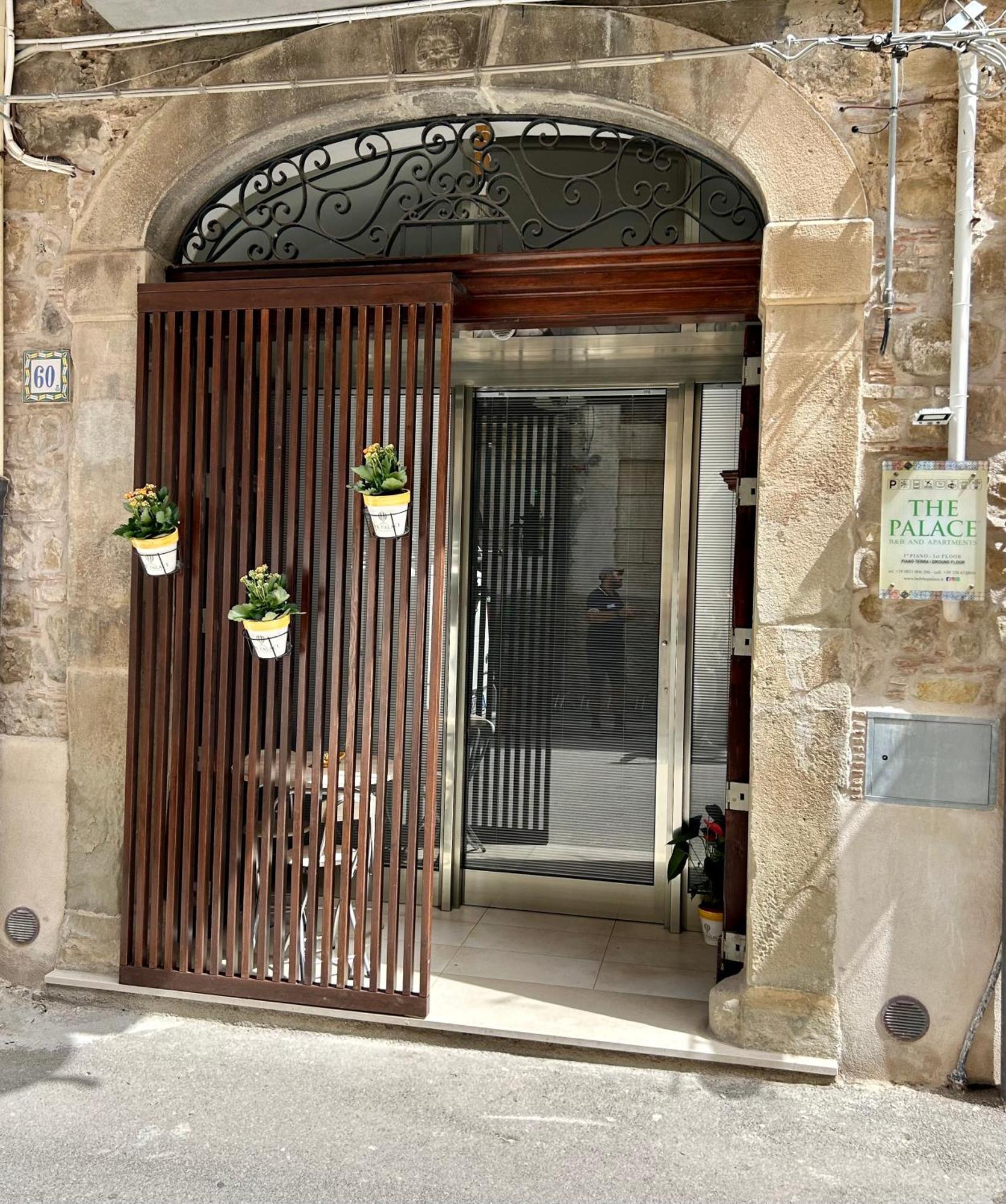 The Palace B&B And Apartments Santo Stefano di Camastra Eksteriør bilde