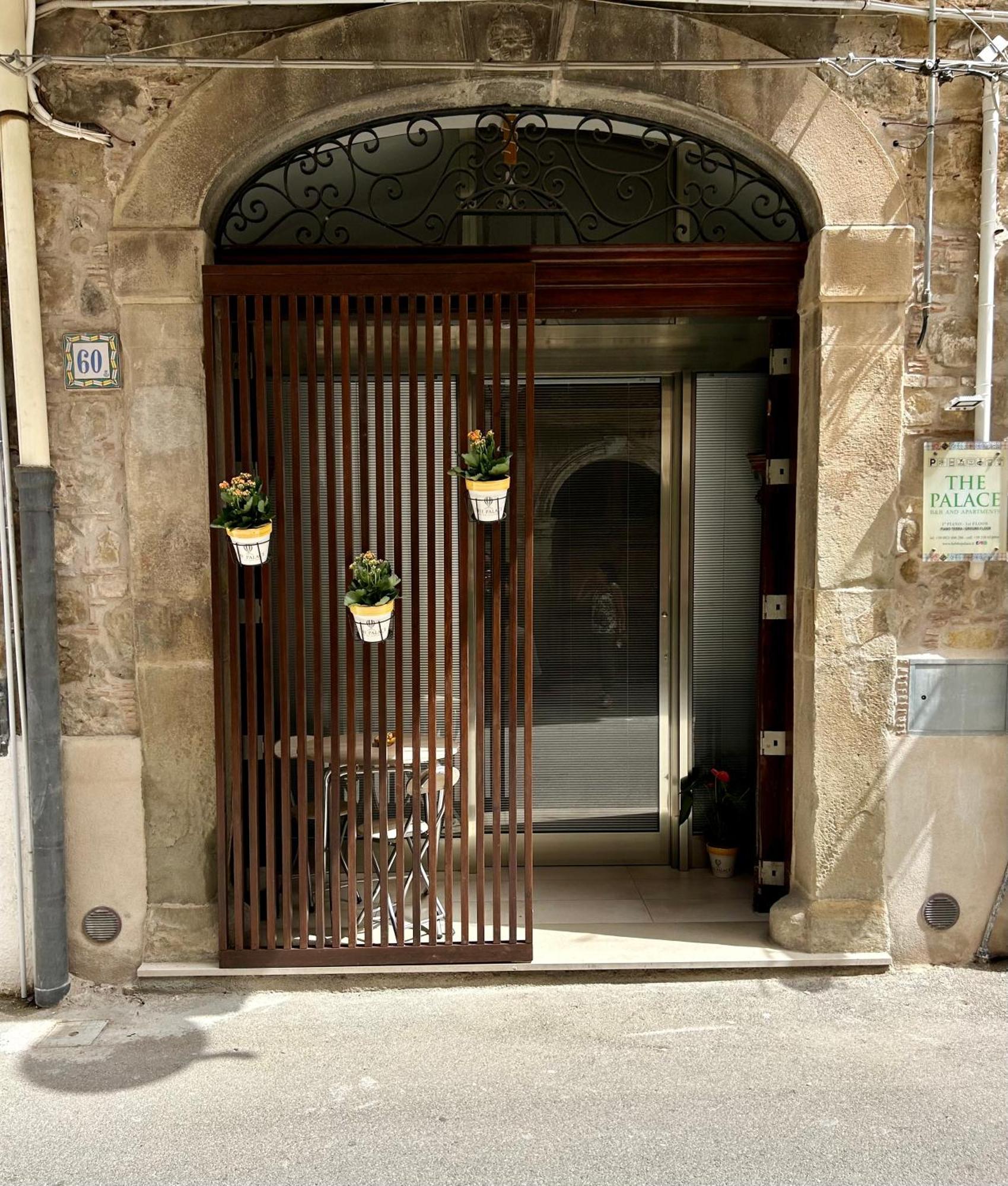 The Palace B&B And Apartments Santo Stefano di Camastra Eksteriør bilde