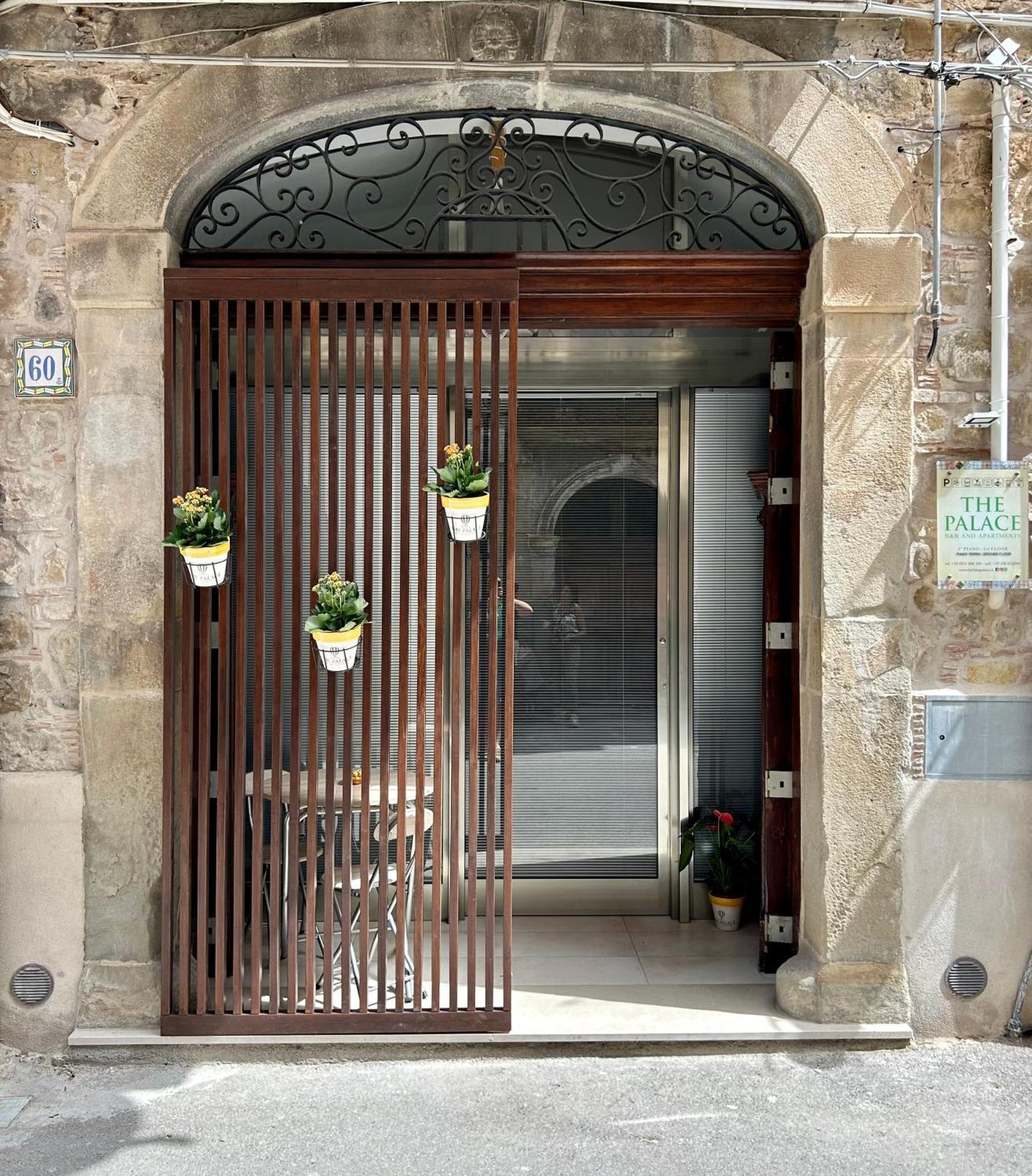 The Palace B&B And Apartments Santo Stefano di Camastra Eksteriør bilde